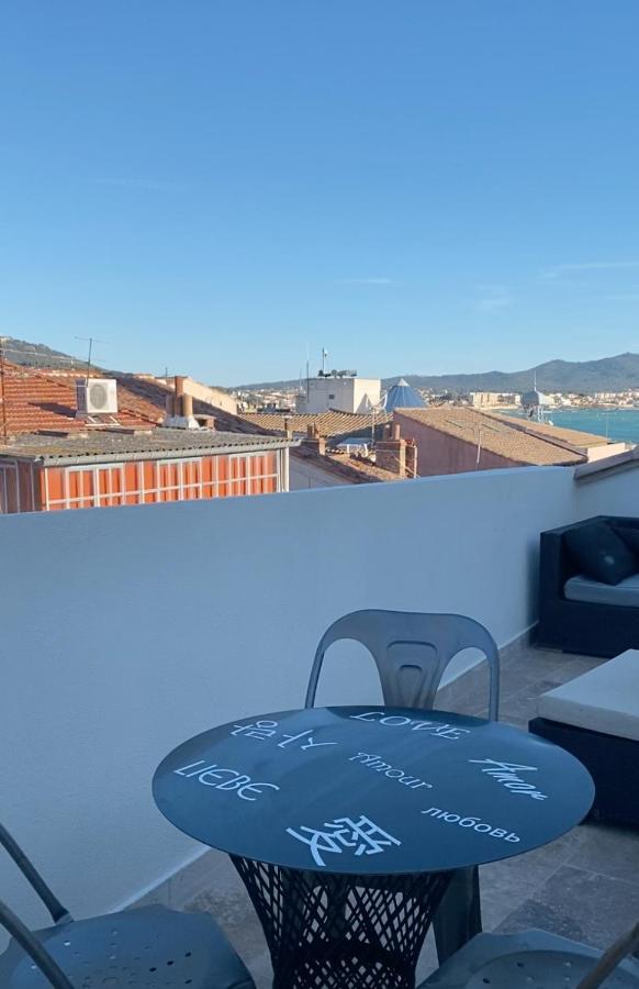 Les Nuits Etoilees, Studio Terrasse Apercu Mer, Tres Lumineux, Ac, 100M Du Port Sanary Kültér fotó